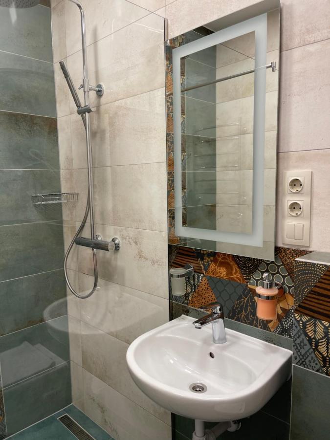 Von Cruss Apartments In Lwów Zewnętrze zdjęcie
