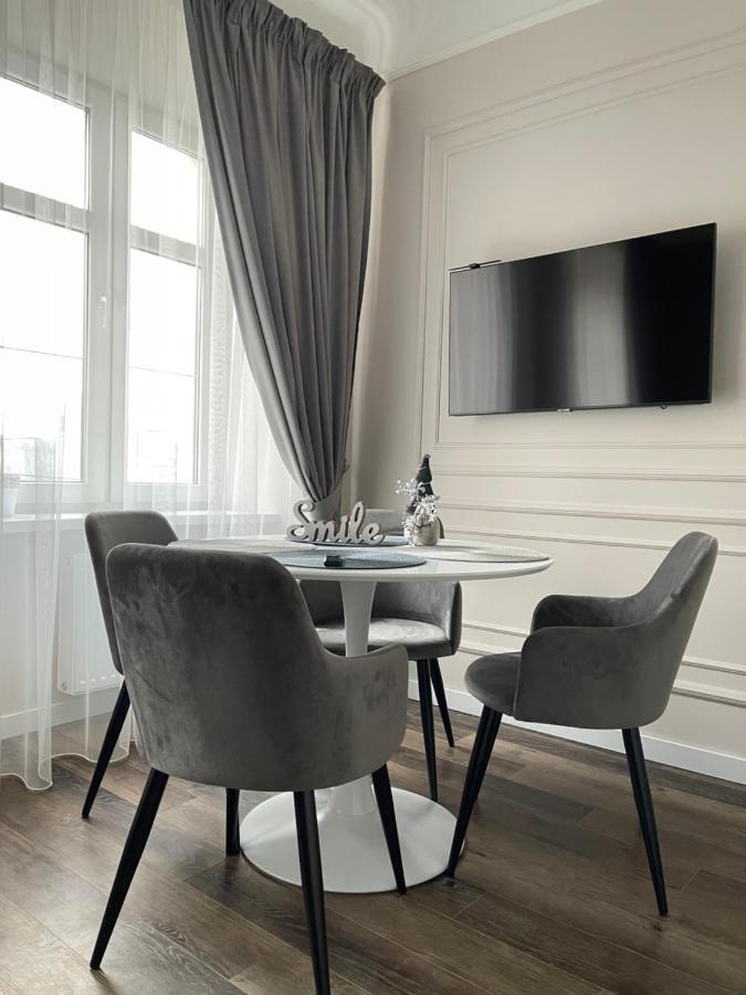 Von Cruss Apartments In Lwów Zewnętrze zdjęcie