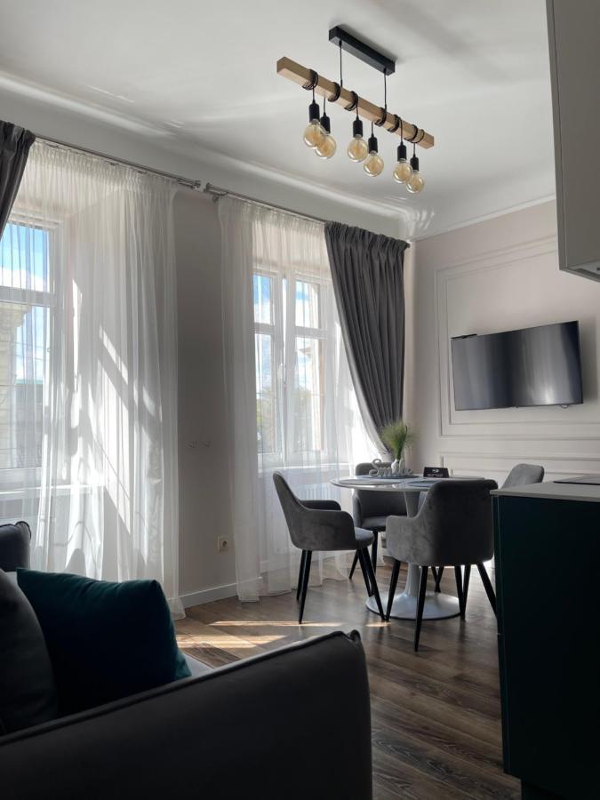 Von Cruss Apartments In Lwów Zewnętrze zdjęcie